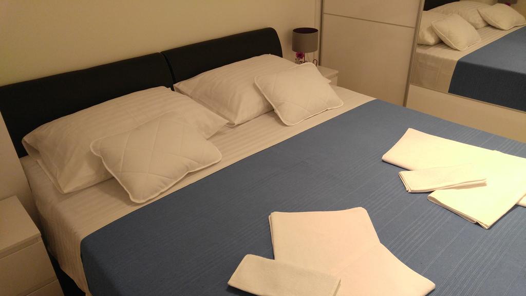 Penthouse Znjan Apartment Split Bagian luar foto